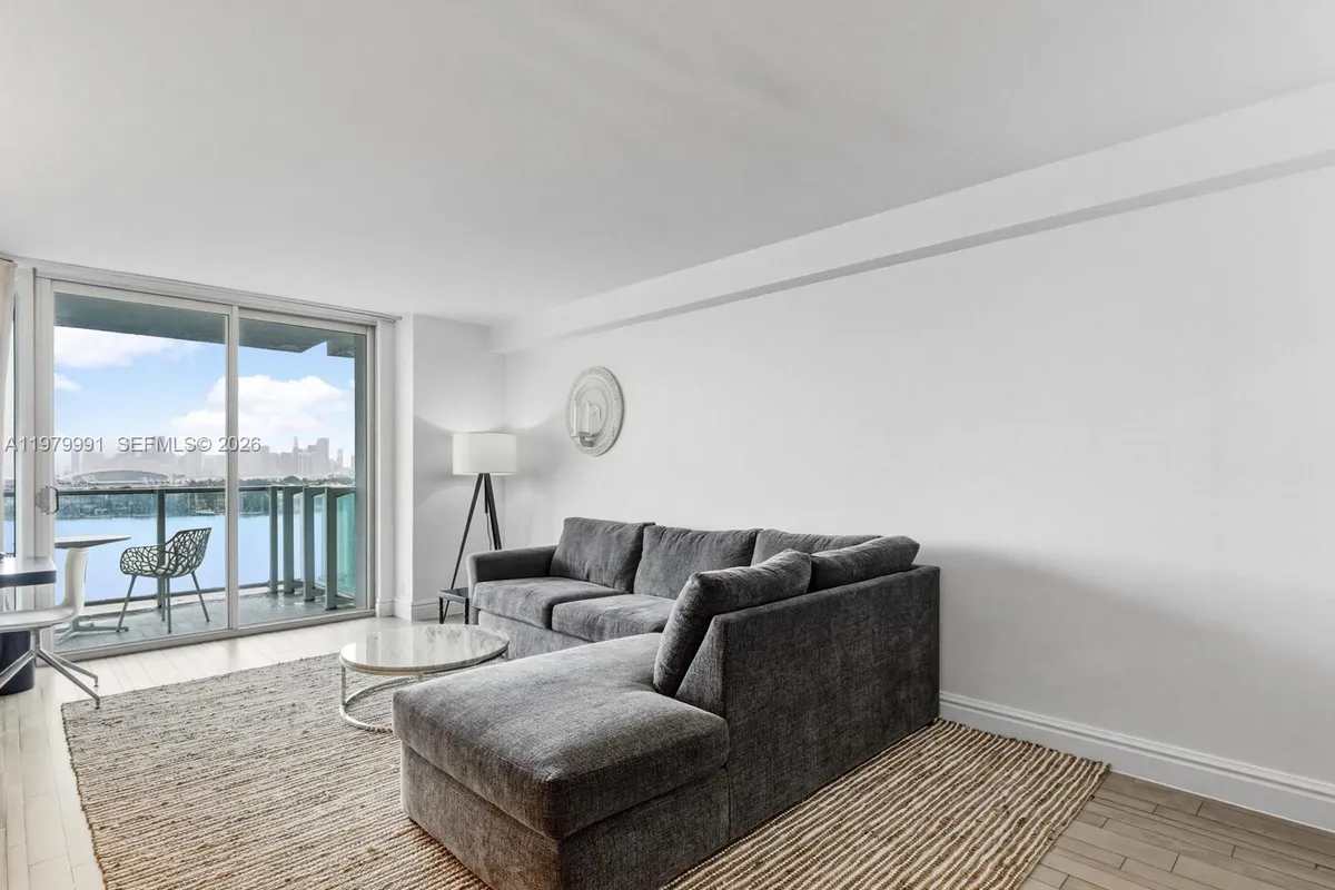 1100 West Ave # 1414, Miami Beach FL 33139