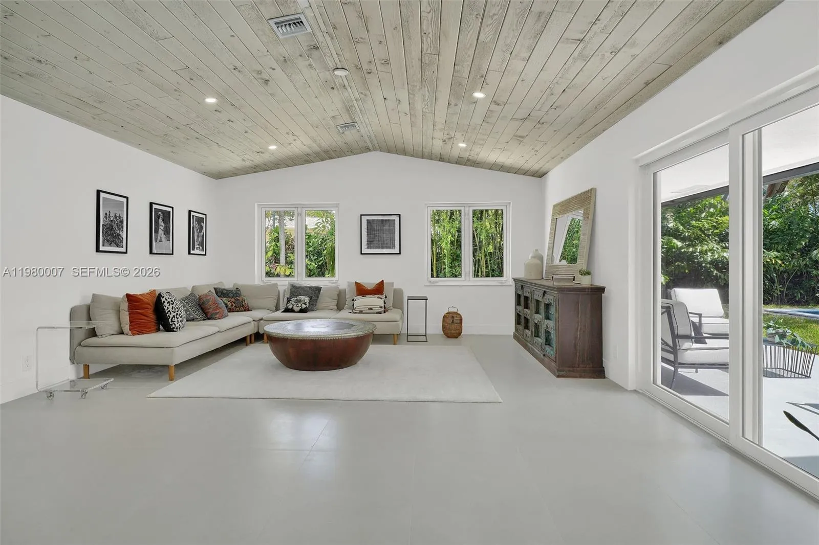 117 NE 20th St, Wilton Manors FL 33305