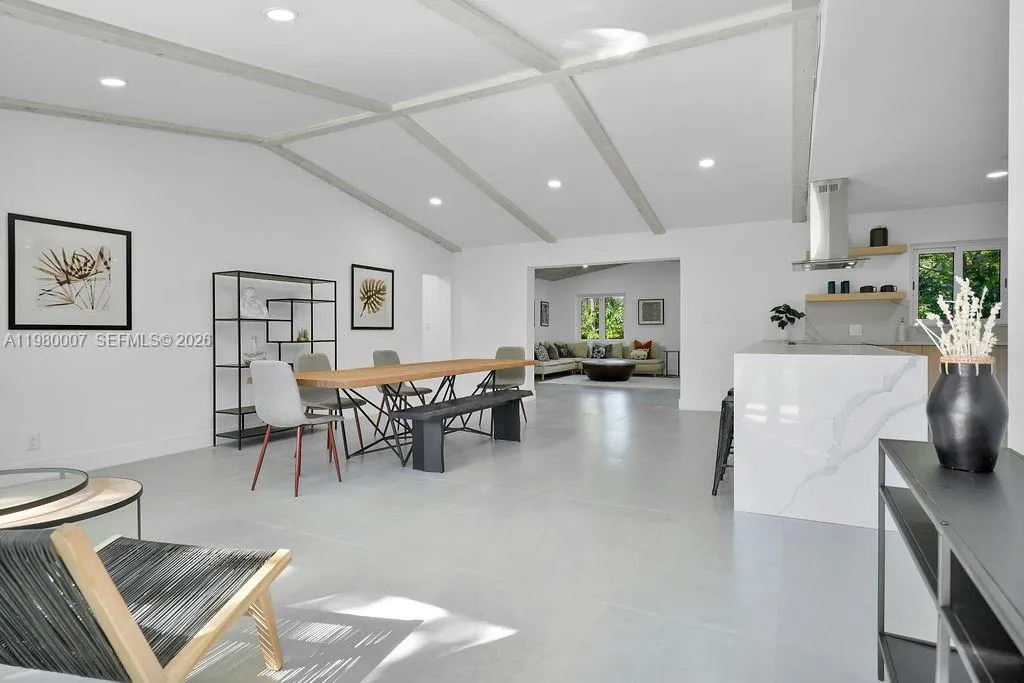 117 NE 20th St, Wilton Manors FL 33305