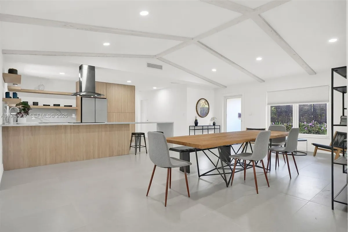 117 NE 20th St, Wilton Manors FL 33305