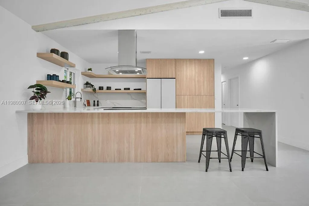 117 NE 20th St, Wilton Manors FL 33305