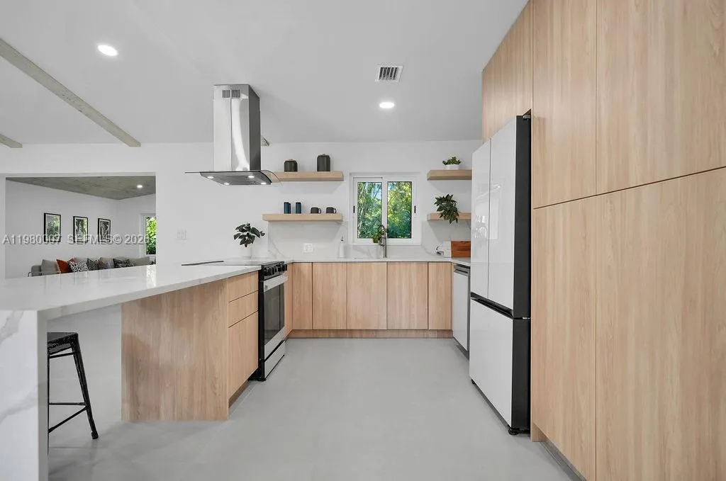 117 NE 20th St, Wilton Manors FL 33305