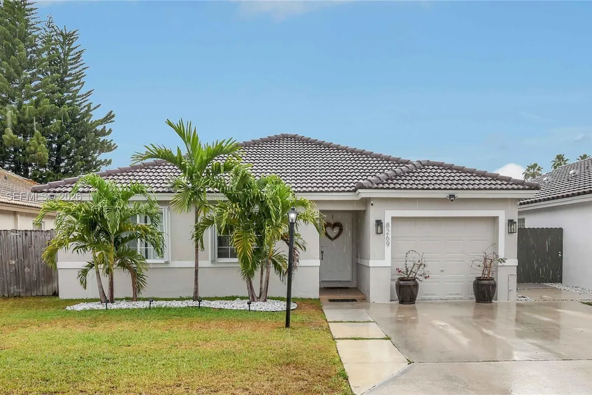 8269 SW 157th Pl, Miami FL 33193