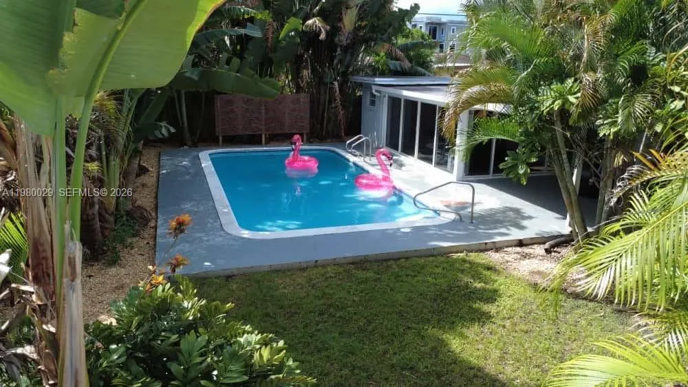 2 bedroom 1 bath for sale at 1419 N 16th Ct, Hollywood FL 33020