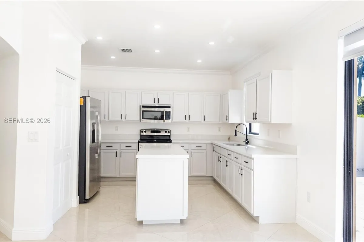 3530 W 88th St # 3530, Hialeah FL 33018