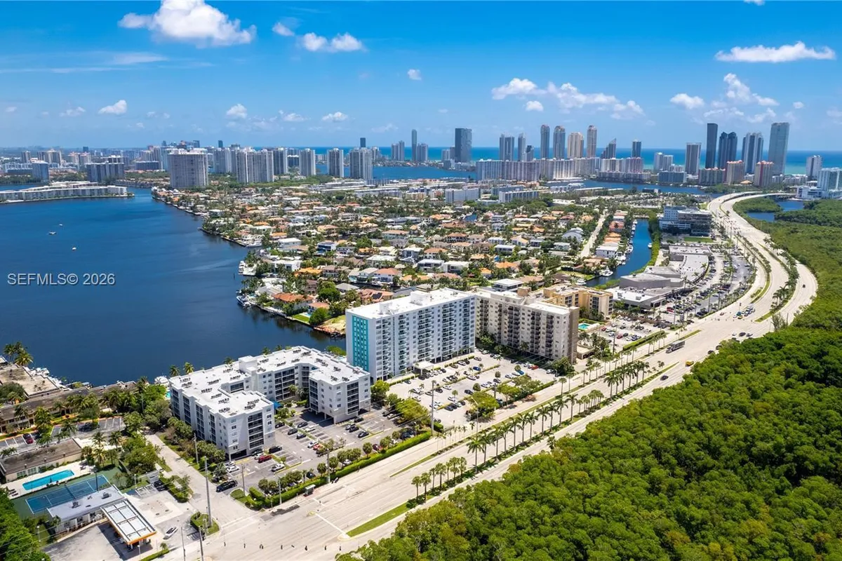 2841 NE 163rd St # 902, North Miami Beach FL 33160