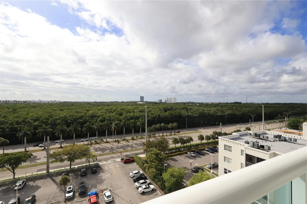 2841 NE 163rd St # 902, North Miami Beach FL 33160
