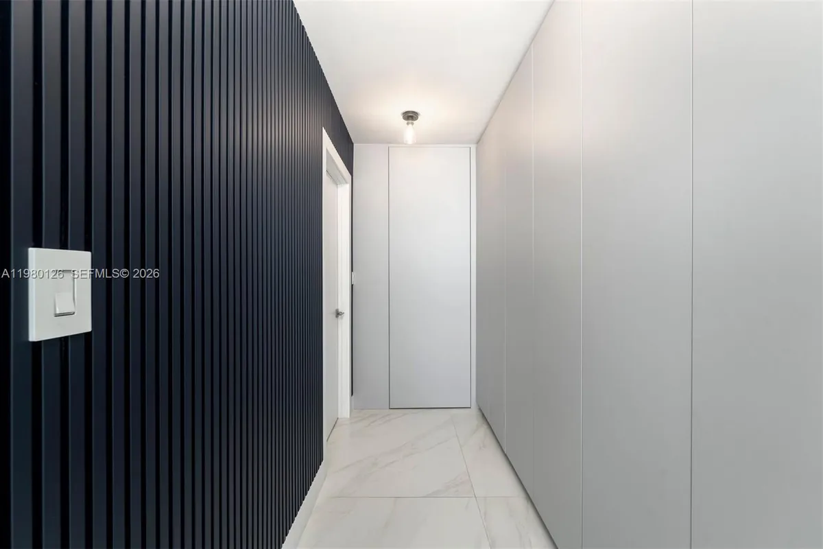 900 Biscayne Blvd # 4202, Miami FL 33132