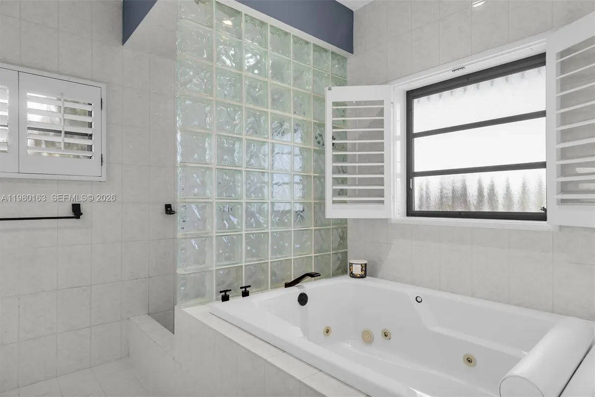 2663 Yellowtail Dr, Marathon FL 33050