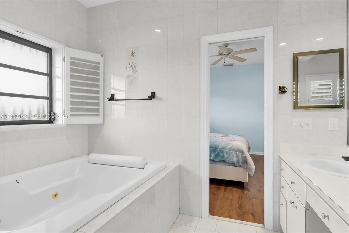 2663 Yellowtail Dr, Marathon FL 33050