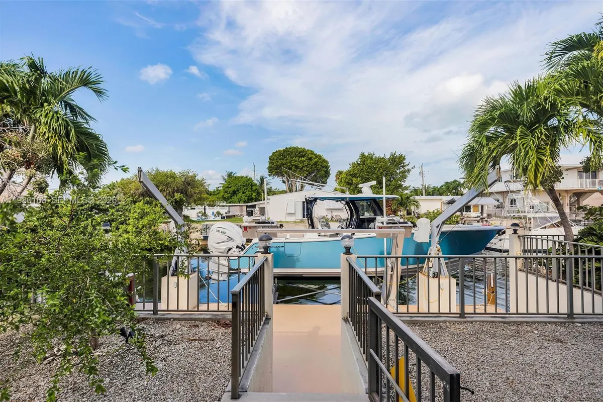 2663 Yellowtail Dr, Marathon FL 33050