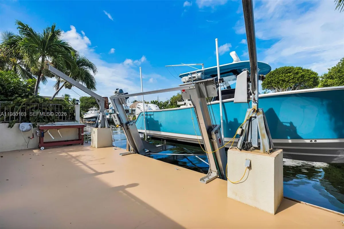 2663 Yellowtail Dr, Marathon FL 33050