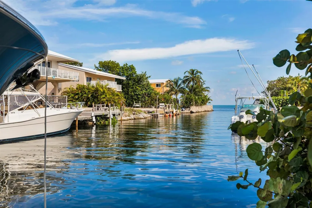 2663 Yellowtail Dr, Marathon FL 33050