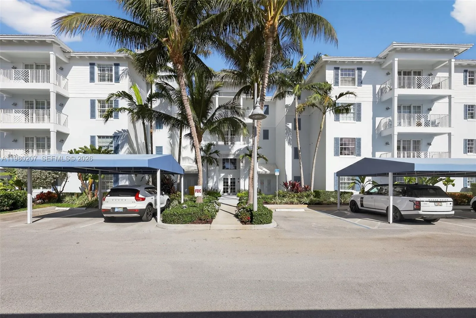 915 S Bay Colony Dr S, Juno Beach FL 33408