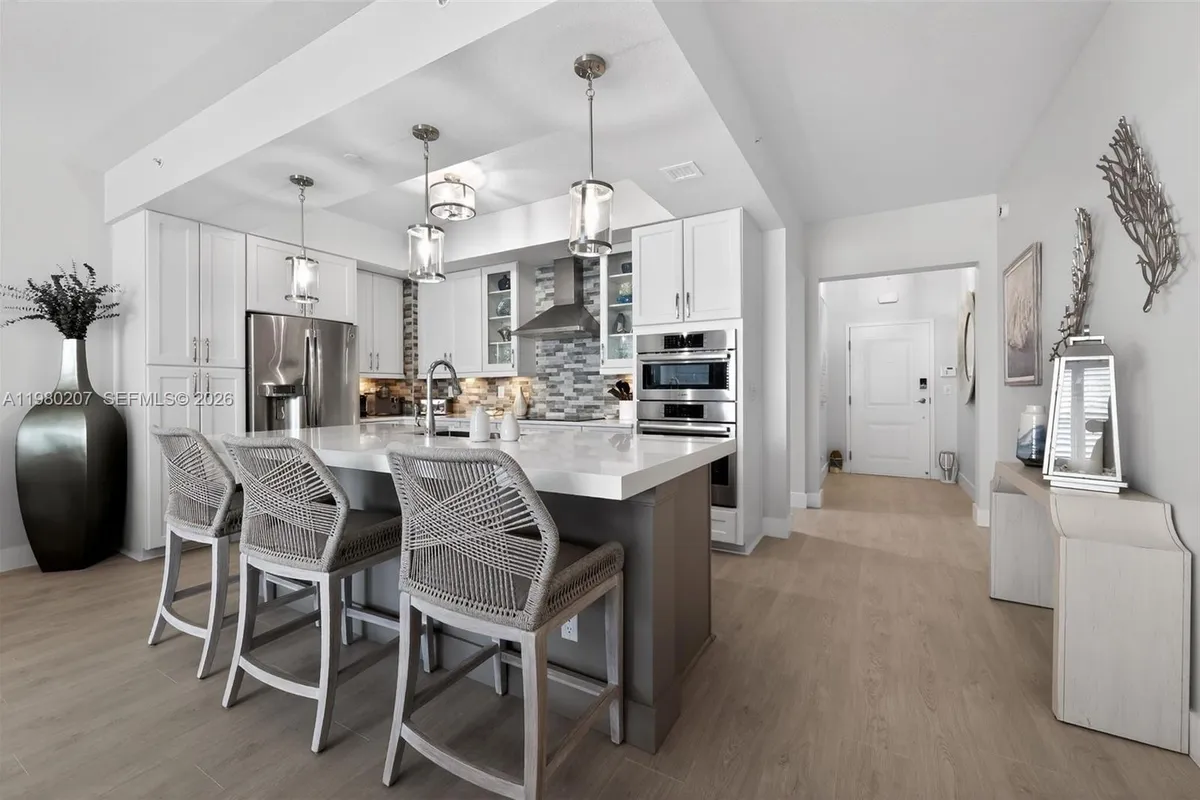 915 S Bay Colony Dr S, Juno Beach FL 33408