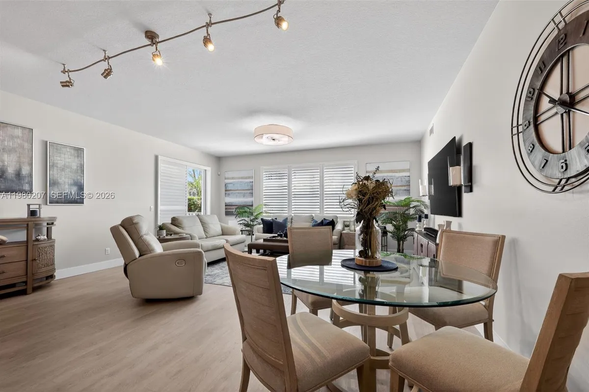 915 S Bay Colony Dr S, Juno Beach FL 33408