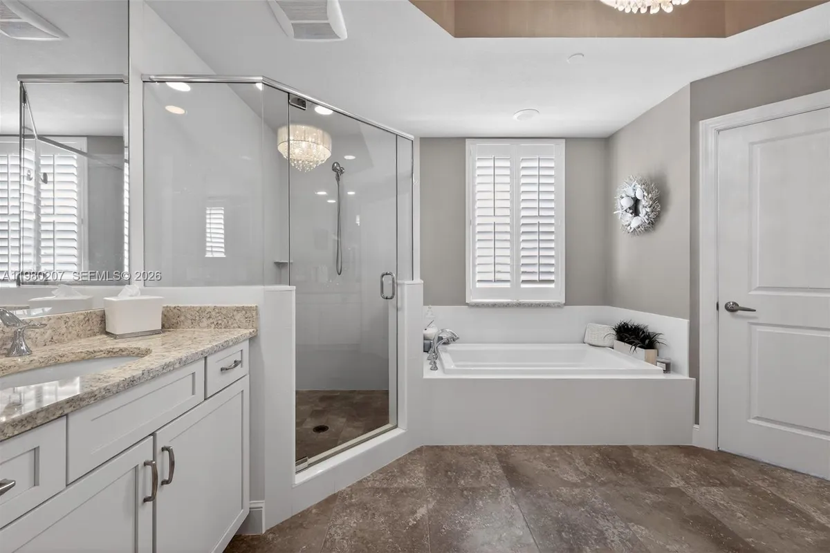 915 S Bay Colony Dr S, Juno Beach FL 33408