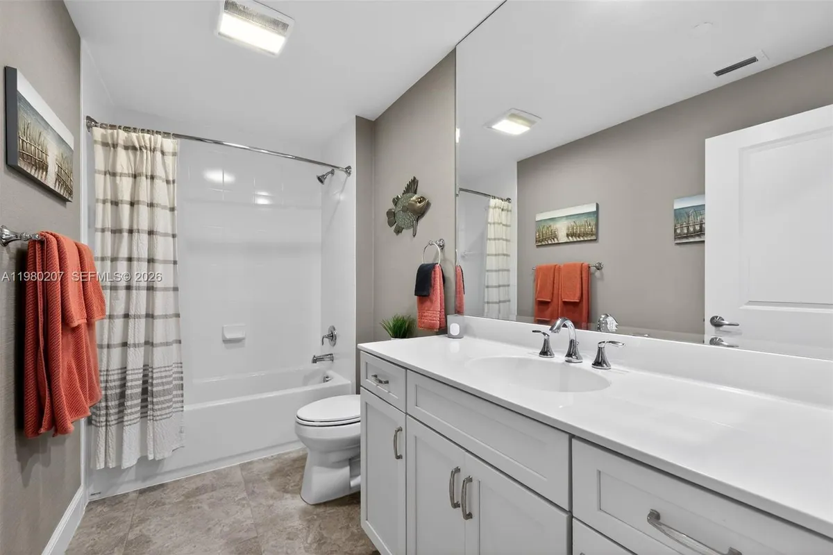 915 S Bay Colony Dr S, Juno Beach FL 33408