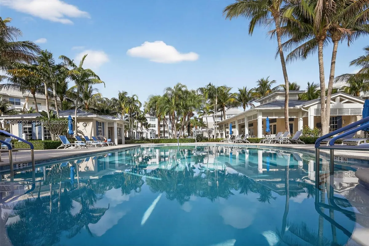 915 S Bay Colony Dr S, Juno Beach FL 33408