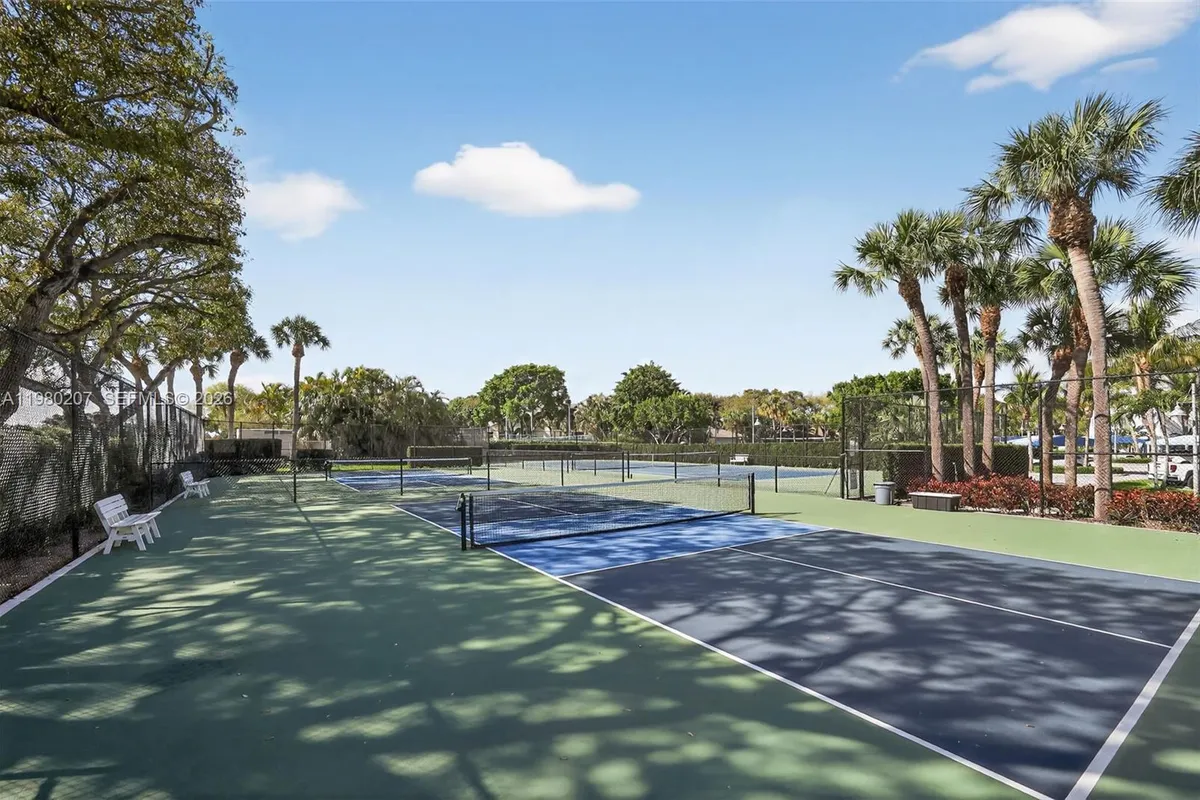 915 S Bay Colony Dr S, Juno Beach FL 33408