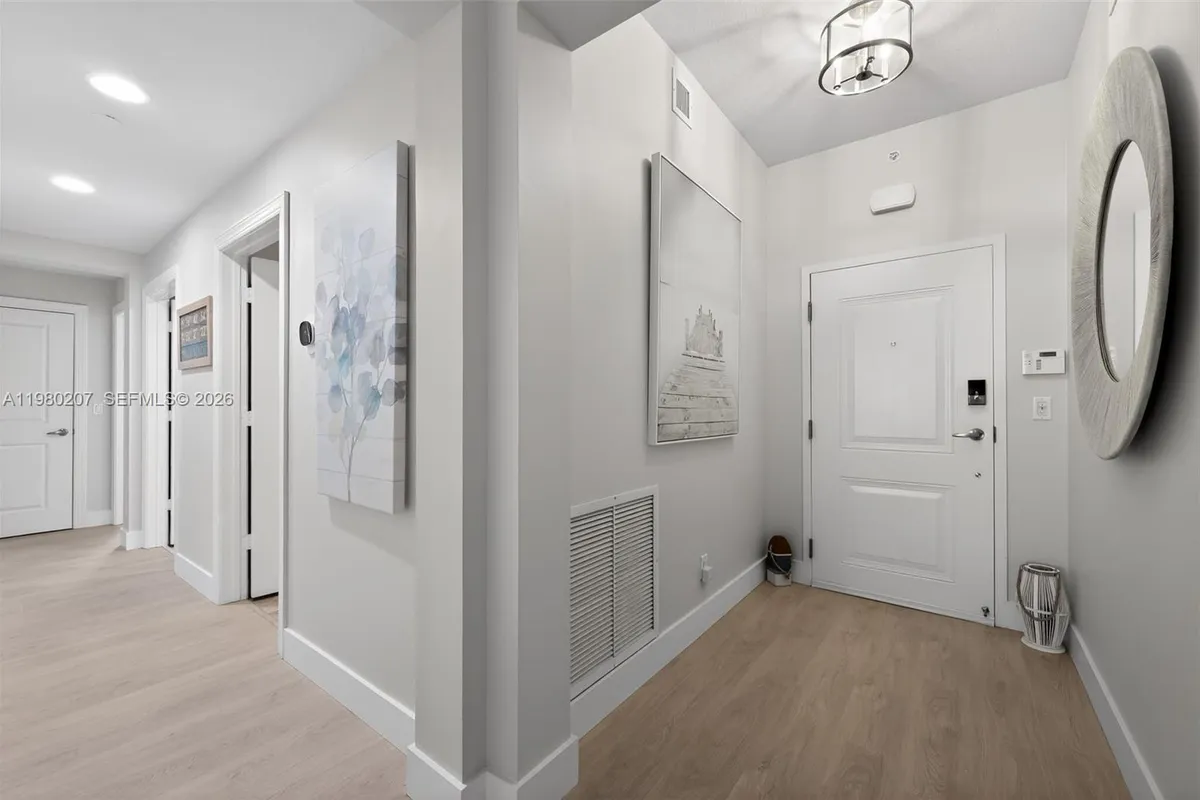 915 S Bay Colony Dr S, Juno Beach FL 33408