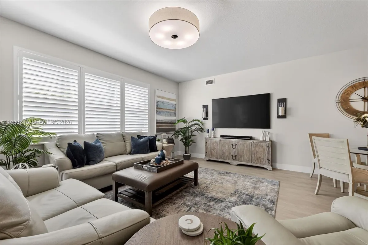 915 S Bay Colony Dr S, Juno Beach FL 33408