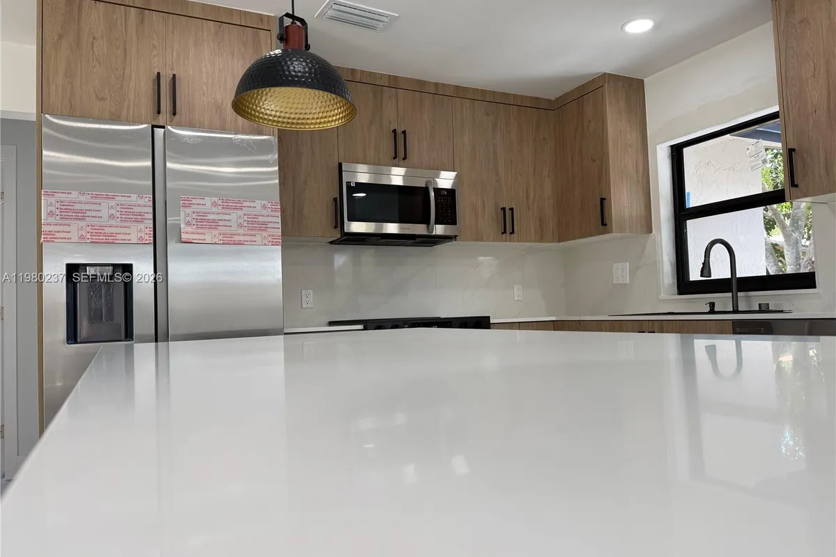 4020 NW 93rd Way, Sunrise FL 33351