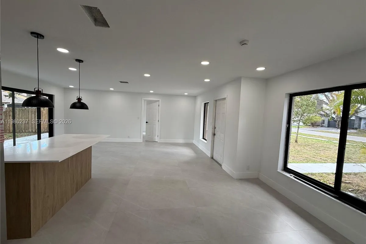 4020 NW 93rd Way, Sunrise FL 33351