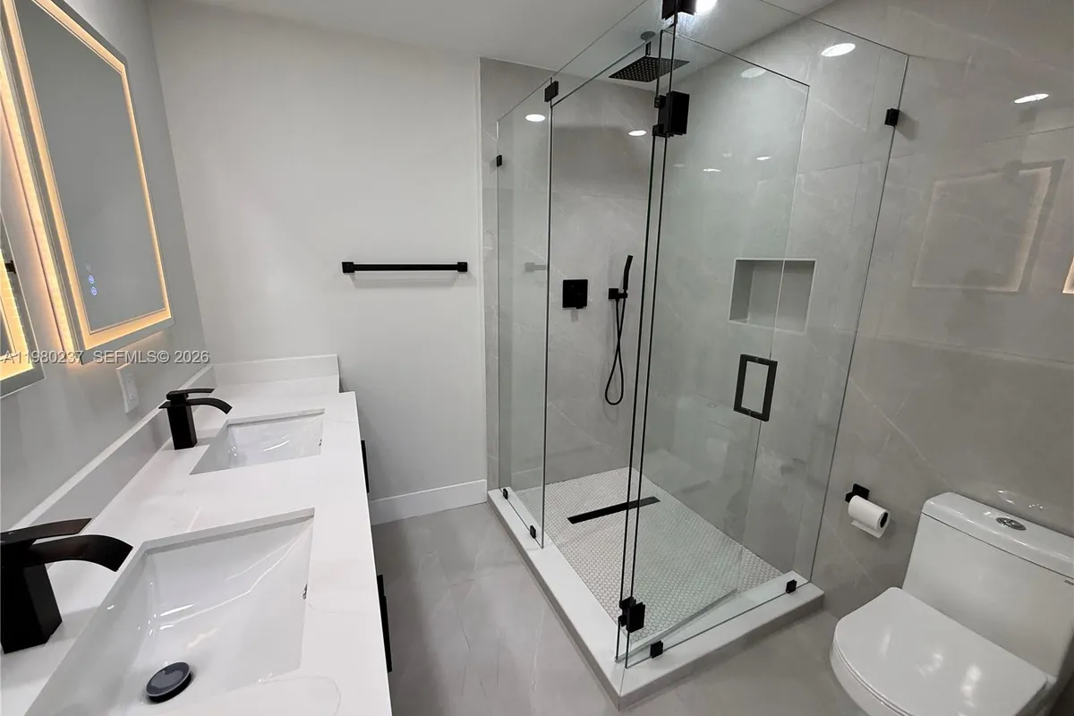 4020 NW 93rd Way, Sunrise FL 33351