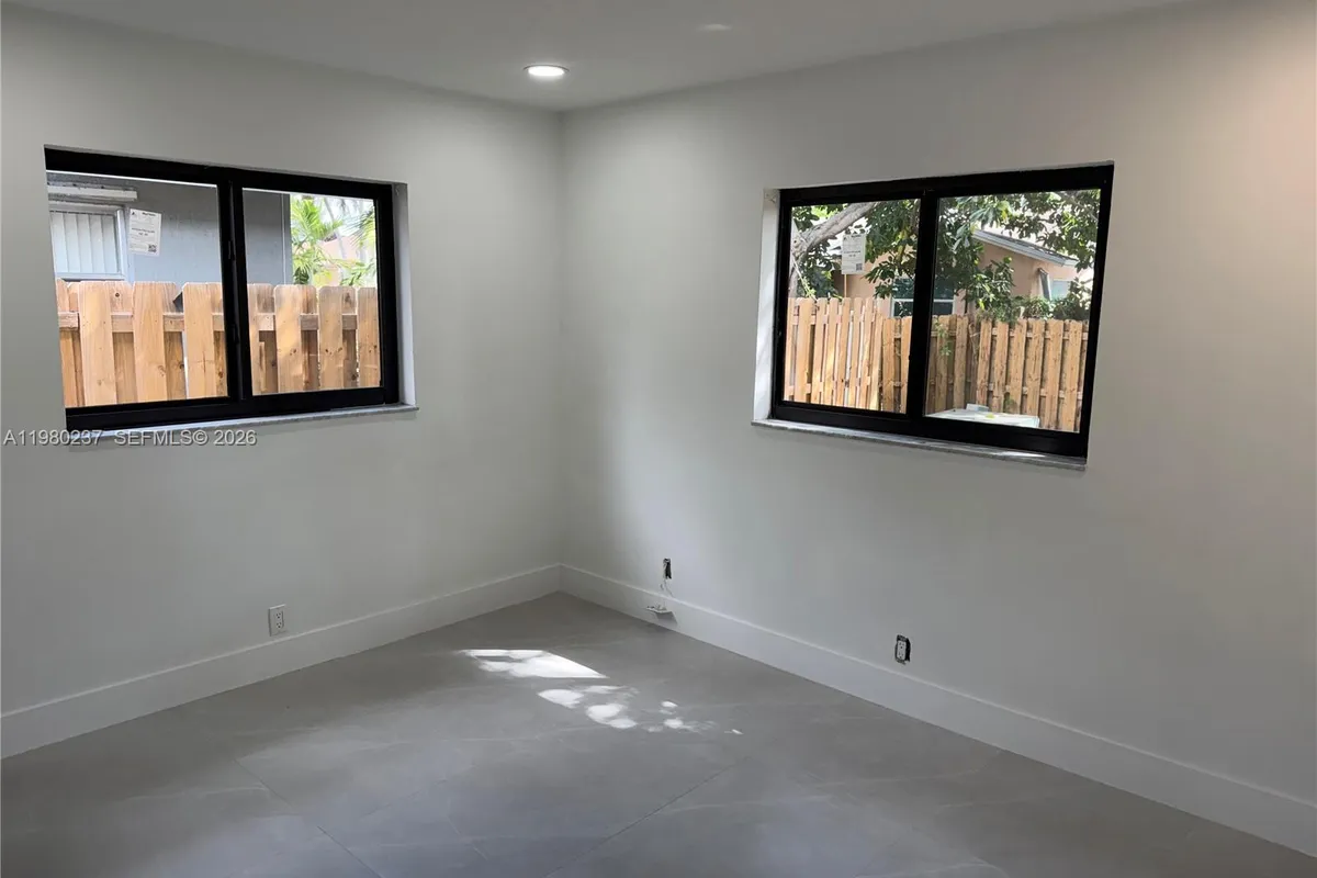 4020 NW 93rd Way, Sunrise FL 33351