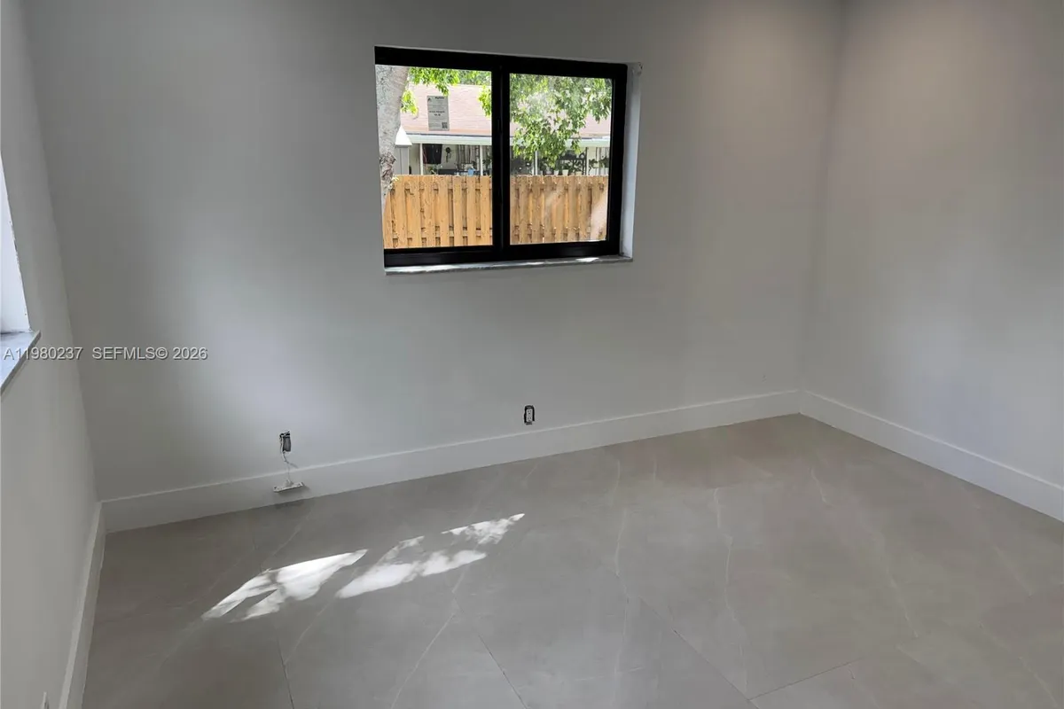 4020 NW 93rd Way, Sunrise FL 33351