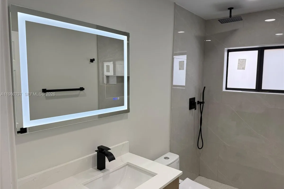 4020 NW 93rd Way, Sunrise FL 33351