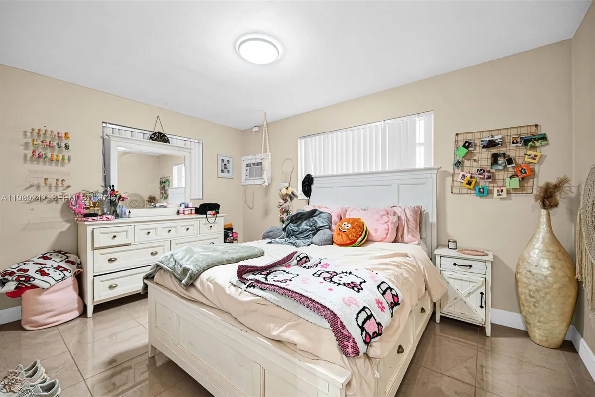 1811 Utopia Dr, Miramar FL 33023