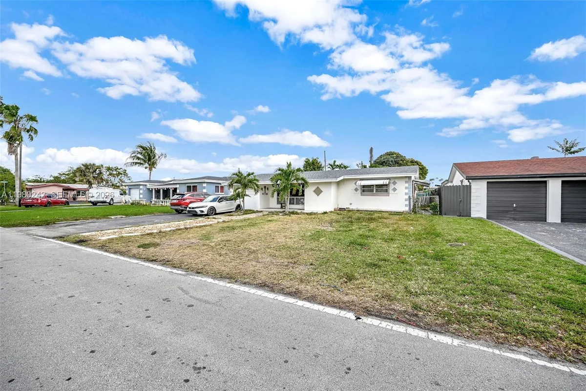 1811 Utopia Dr, Miramar FL 33023