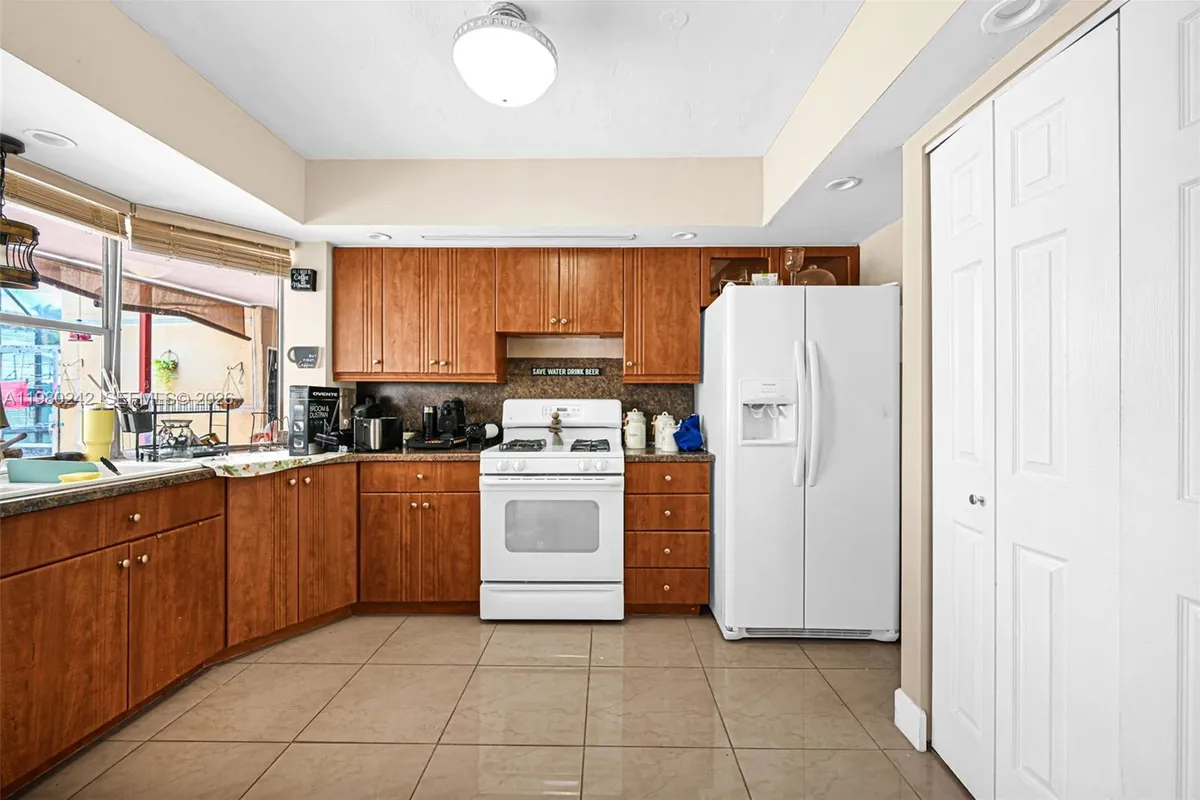 1811 Utopia Dr, Miramar FL 33023