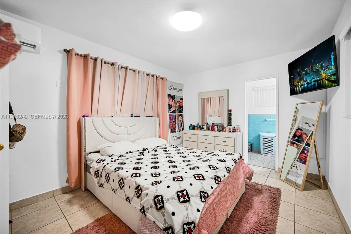 1811 Utopia Dr, Miramar FL 33023