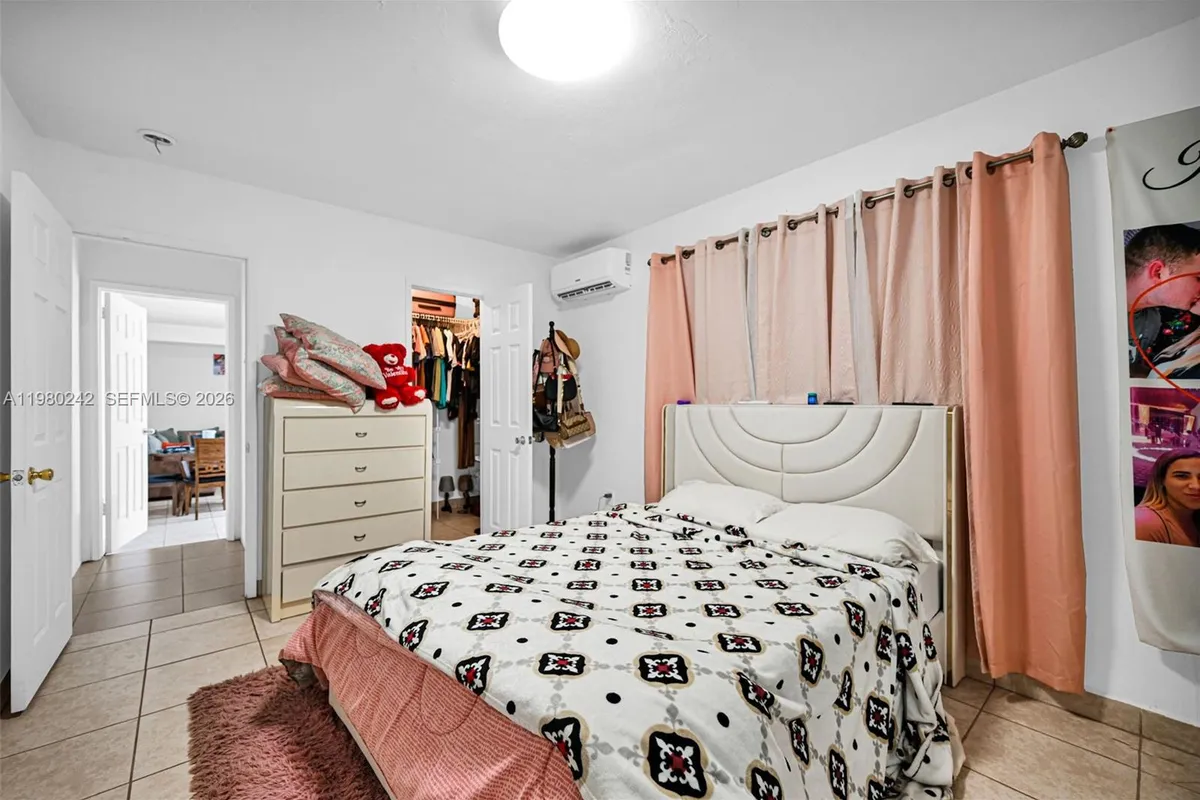 1811 Utopia Dr, Miramar FL 33023