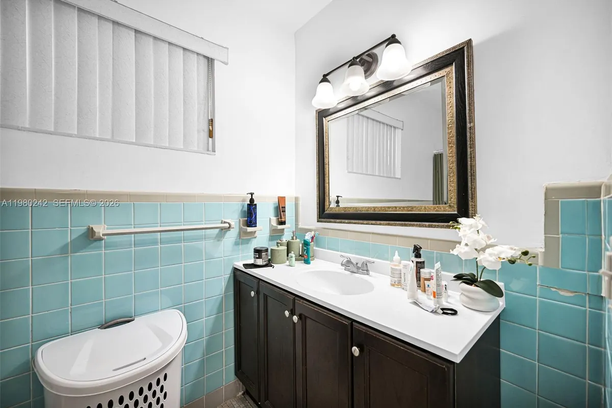 1811 Utopia Dr, Miramar FL 33023