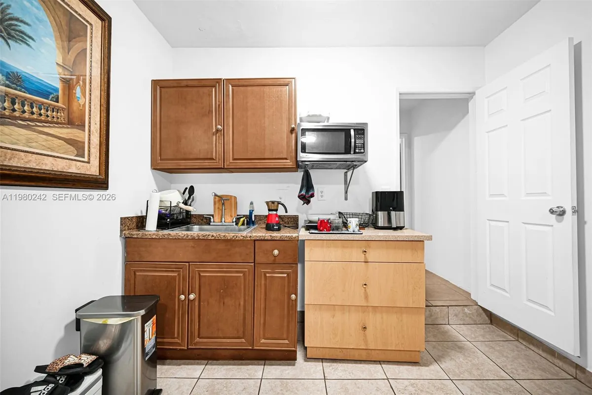 1811 Utopia Dr, Miramar FL 33023