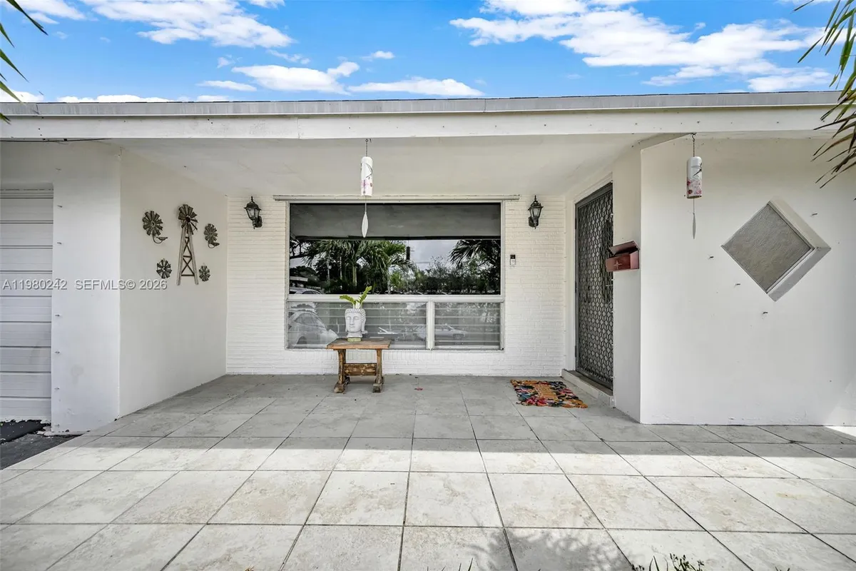 1811 Utopia Dr, Miramar FL 33023