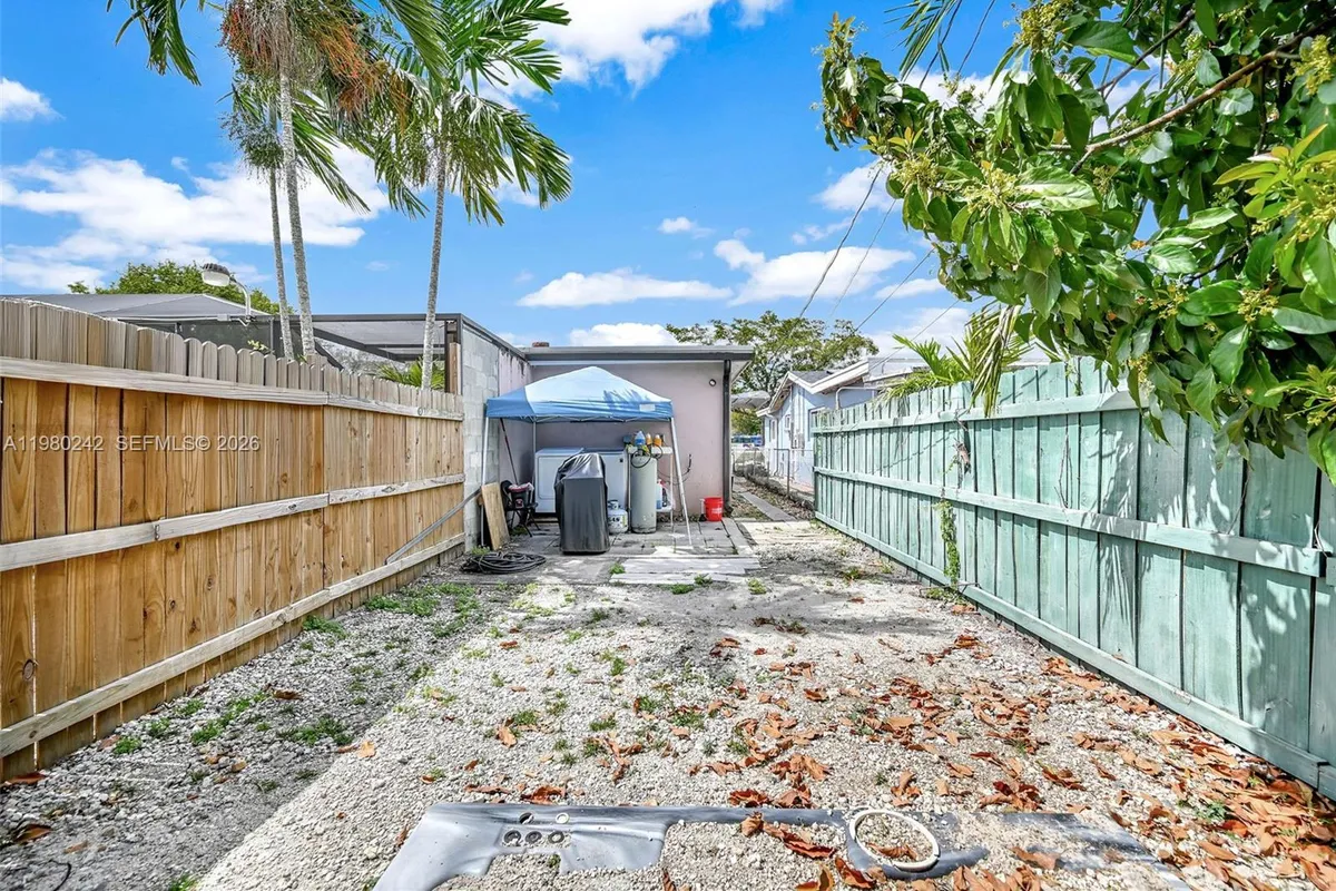 1811 Utopia Dr, Miramar FL 33023