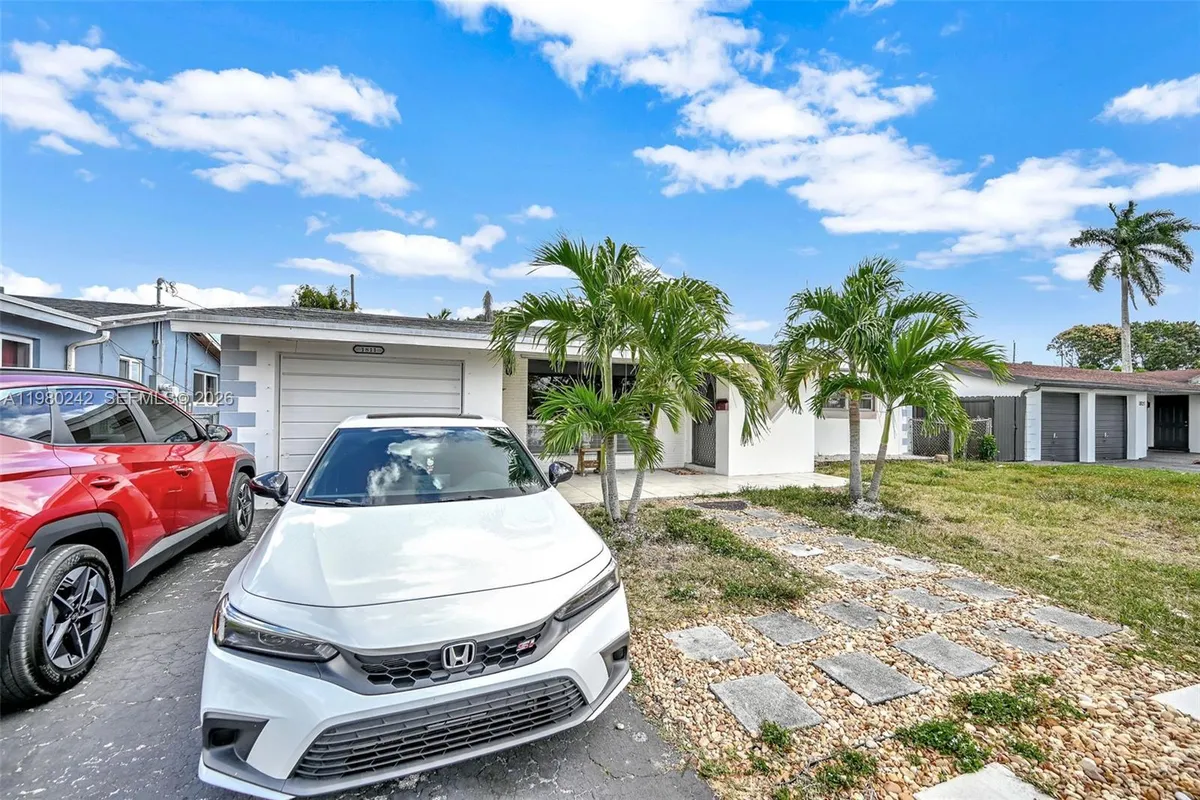 1811 Utopia Dr, Miramar FL 33023