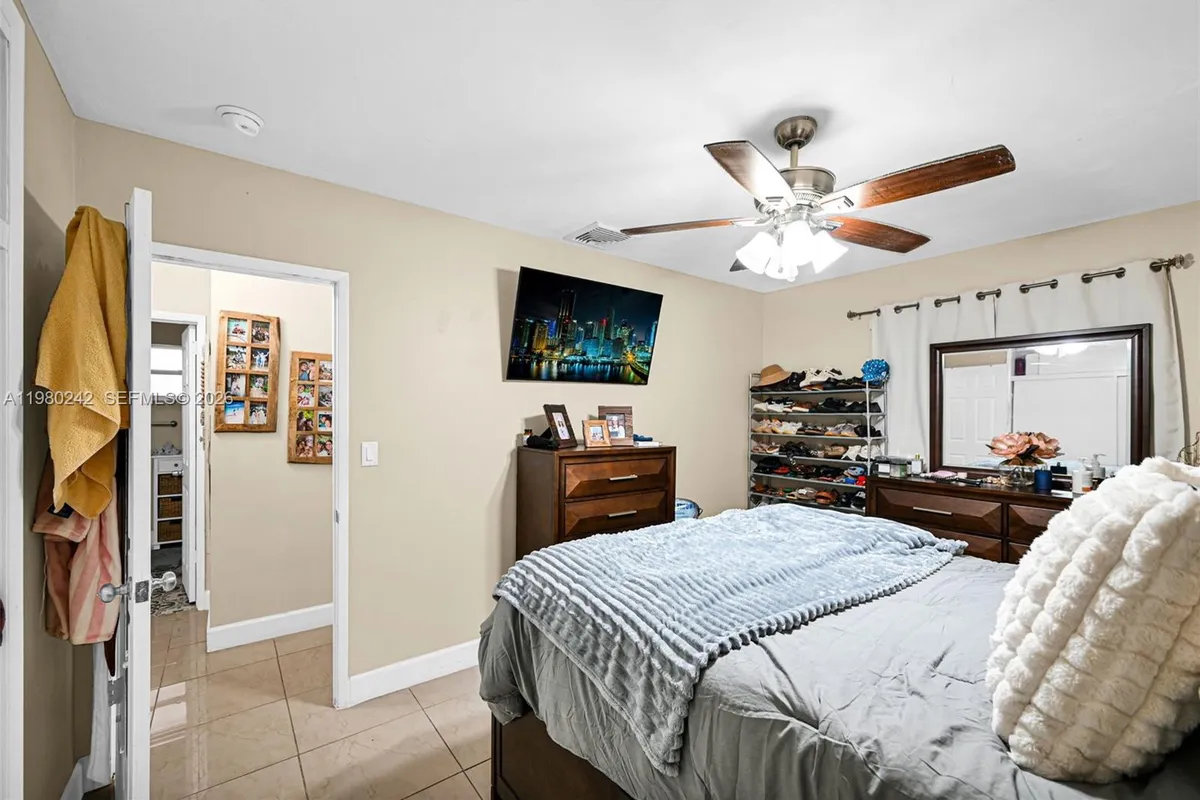 1811 Utopia Dr, Miramar FL 33023