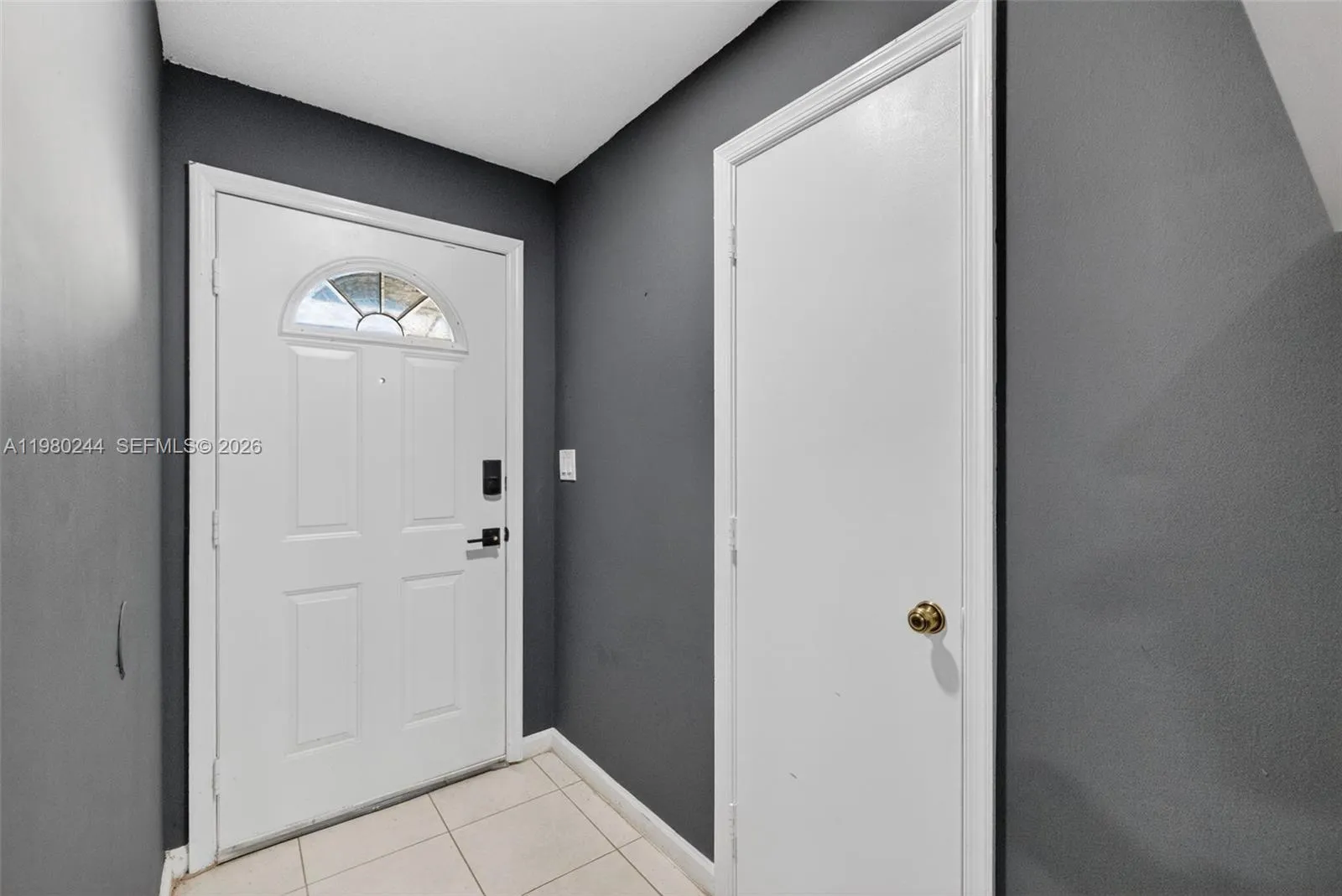 5843 Woodlands Blvd, Tamarac FL 33319