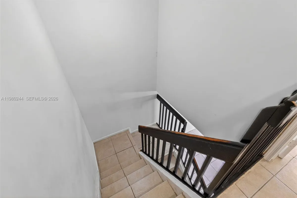 5843 Woodlands Blvd, Tamarac FL 33319