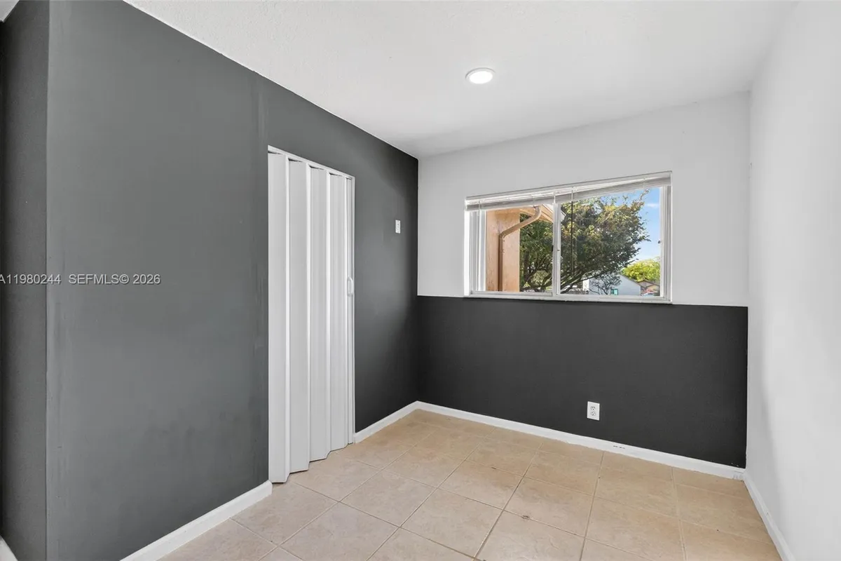 5843 Woodlands Blvd, Tamarac FL 33319