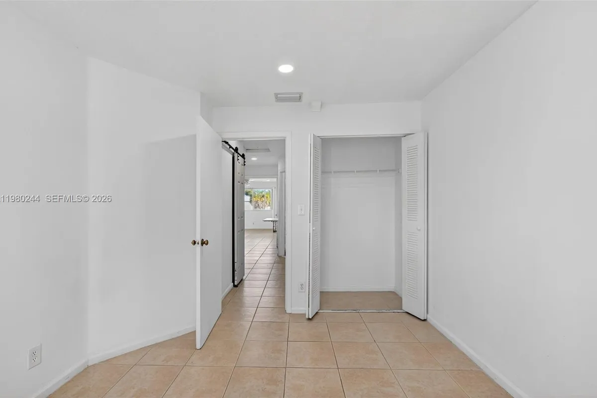 5843 Woodlands Blvd, Tamarac FL 33319