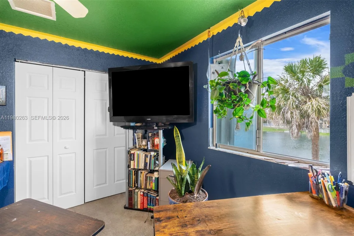 4628 SW 129th Ave, Miramar FL 33027