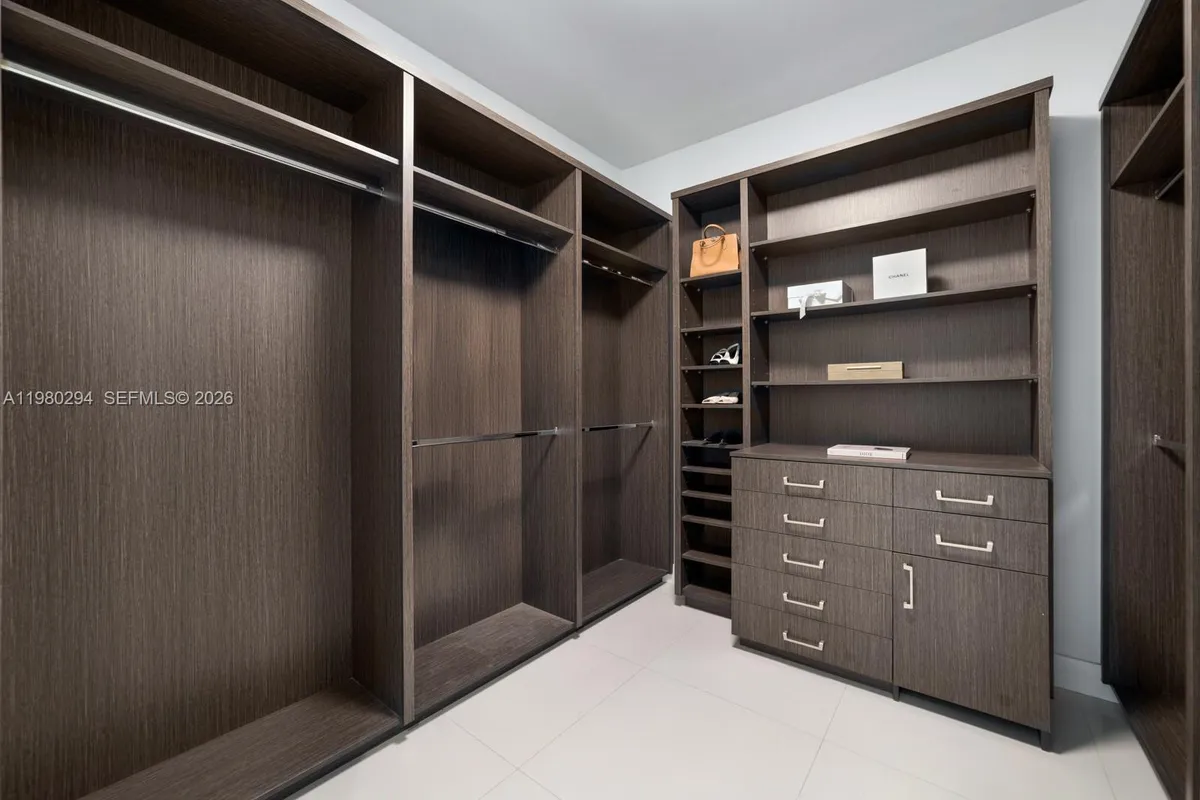 5959 Collins Ave # 1606, Miami Beach FL 33140