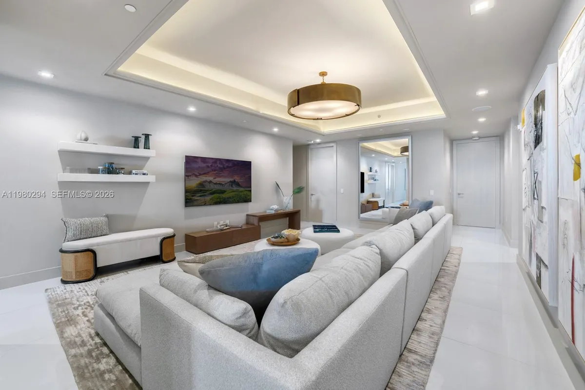 5959 Collins Ave # 1606, Miami Beach FL 33140